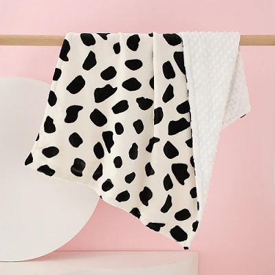 Minky Dots teppi fyrir nýbura